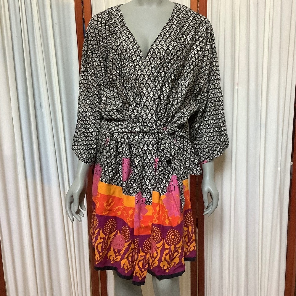 Sudara Multi Color Robe Crisp Rayon Kimono Style Fits XL- 2X